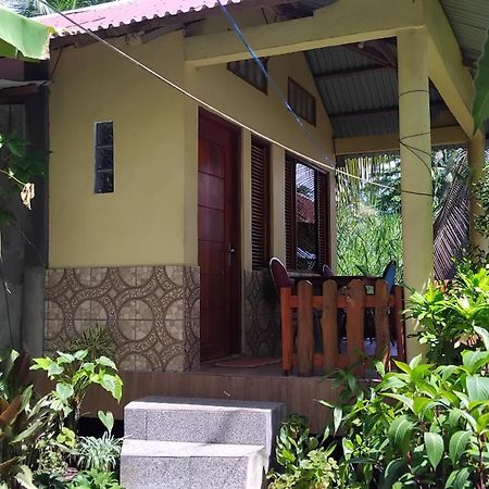Lena House Flores Hitokalak 외부 사진